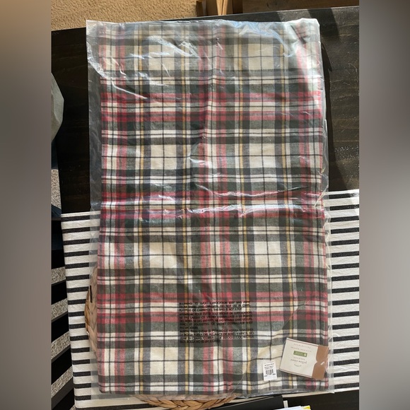 Pottery Barn pillow sham 16x26” - Picture 2 of 2